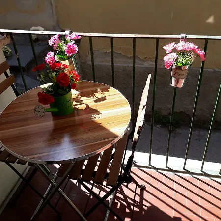 Piazza Garibaldi 公寓