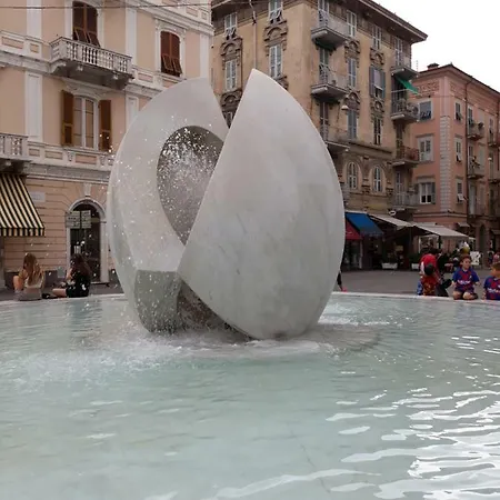 Affittacamere Piazza Garibaldi * La Spezia
