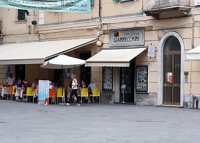 Piazza Garibaldi Apartmán *